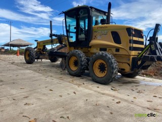 se-vende-motoniveladora-new-holland